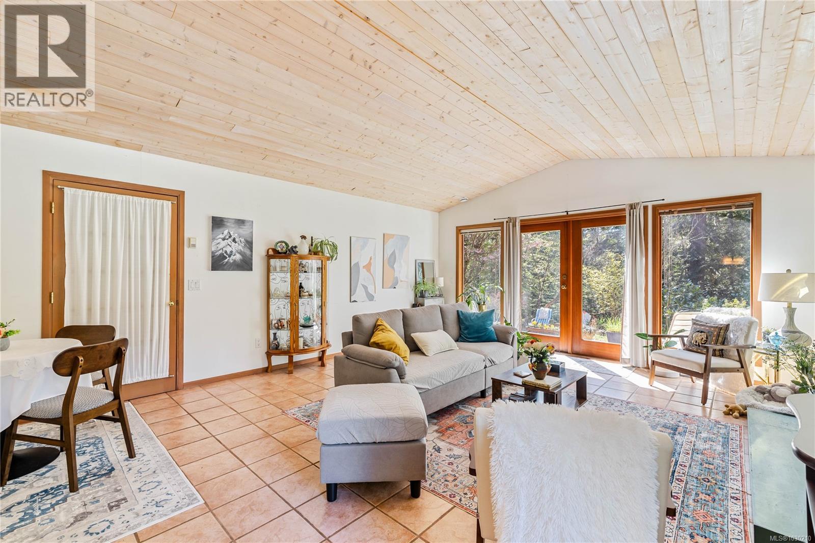  112 Cairns Place, Salt Spring
