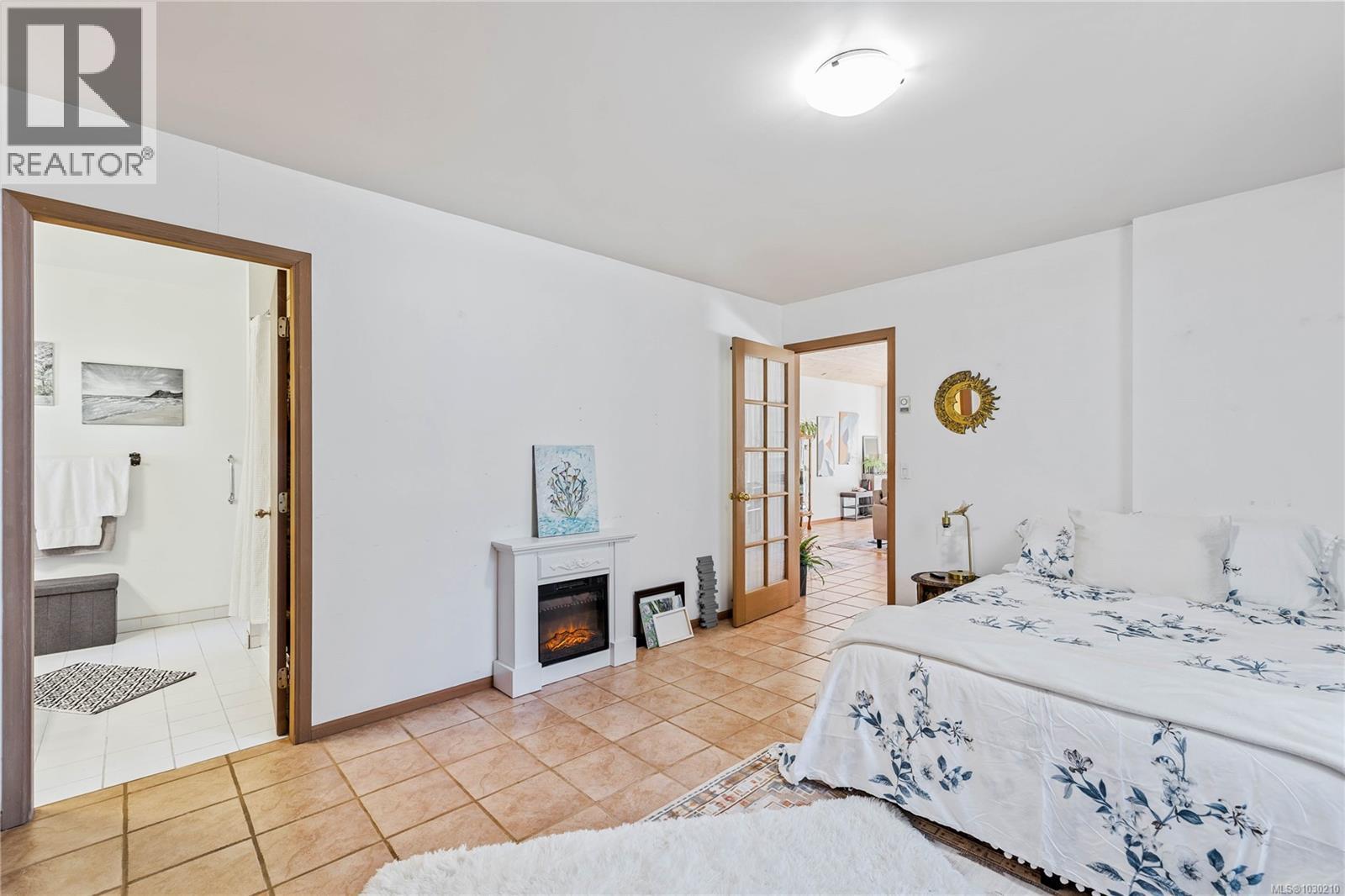  112 Cairns Place, Salt Spring