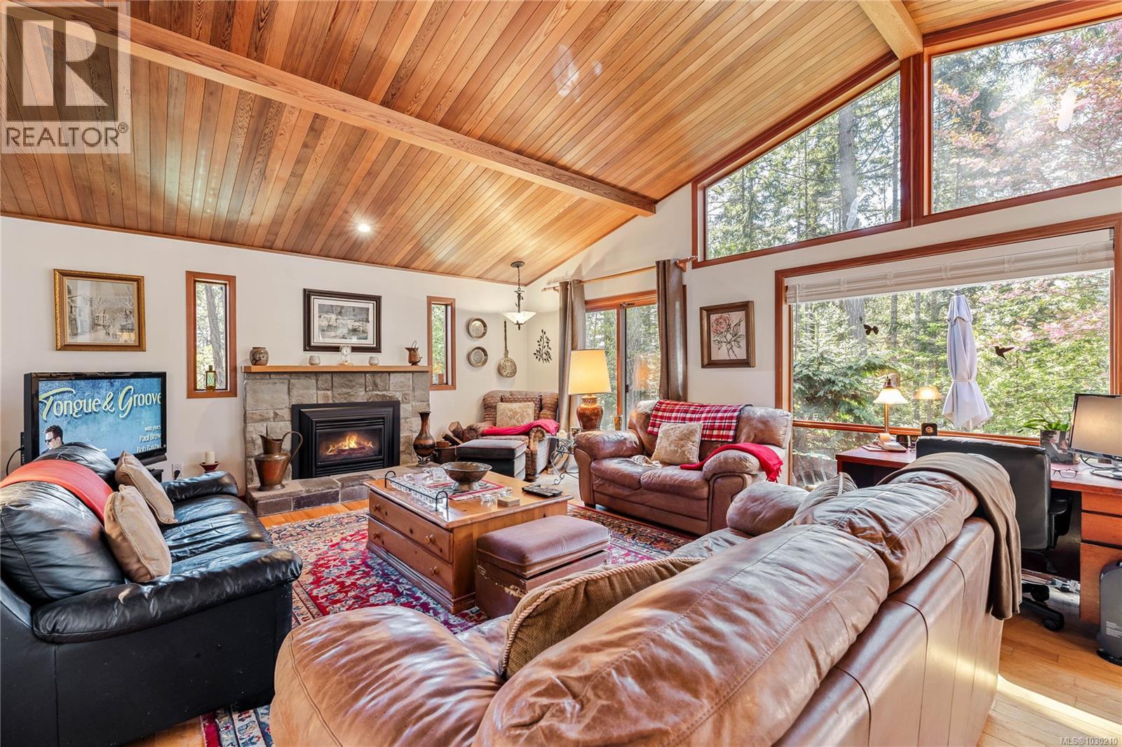  112 Cairns Place, Salt Spring