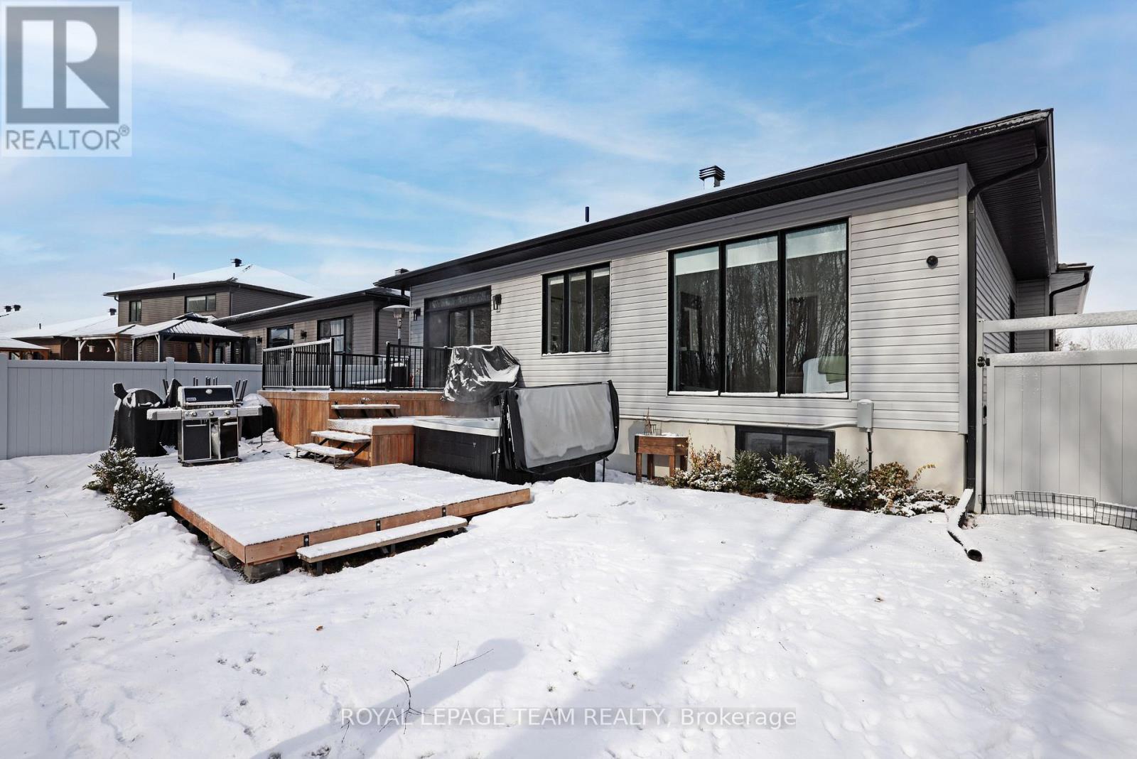 406 DORE STREET S — photo 40