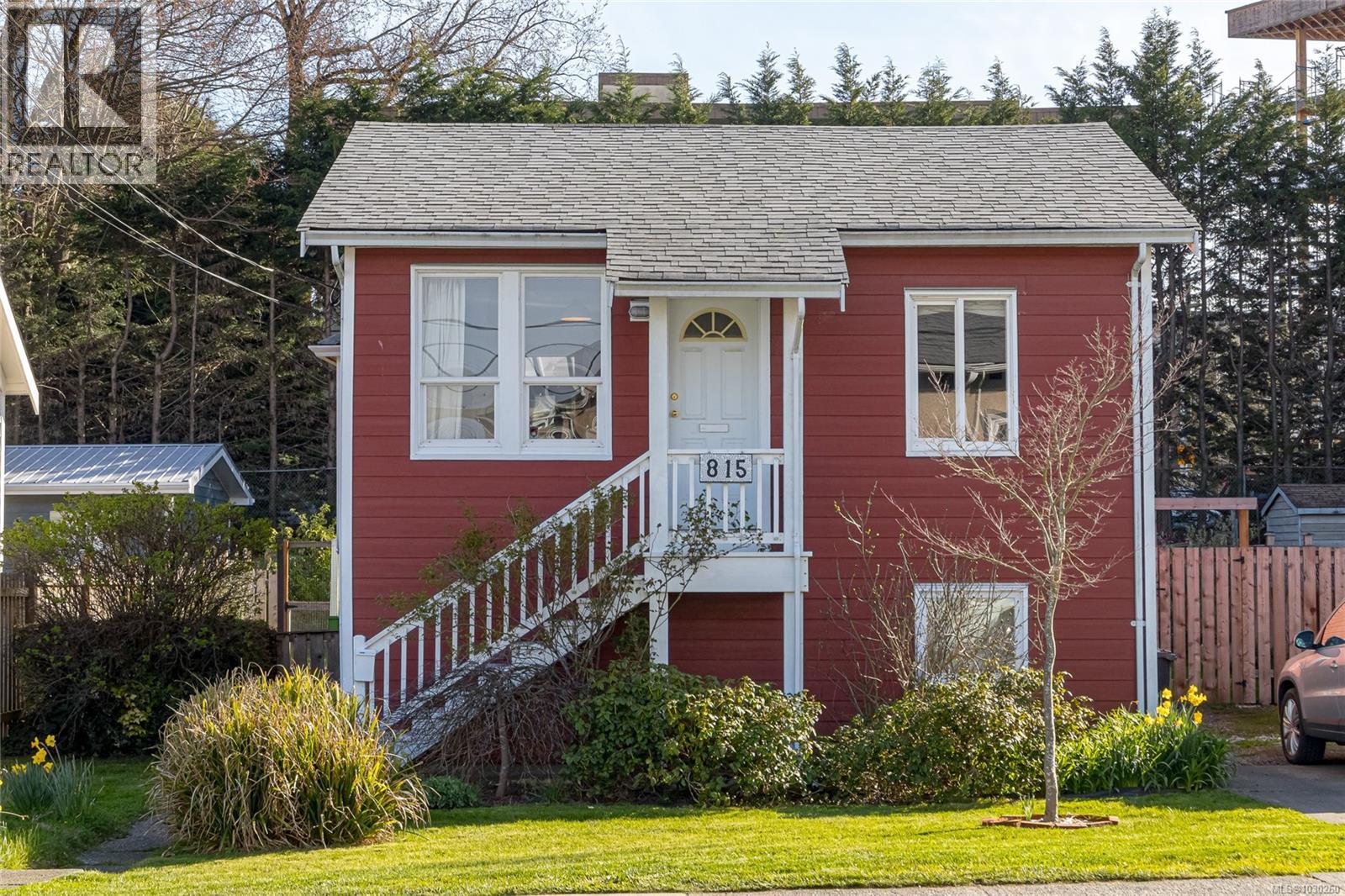 815 OLD ESQUIMALT RD - Image 2