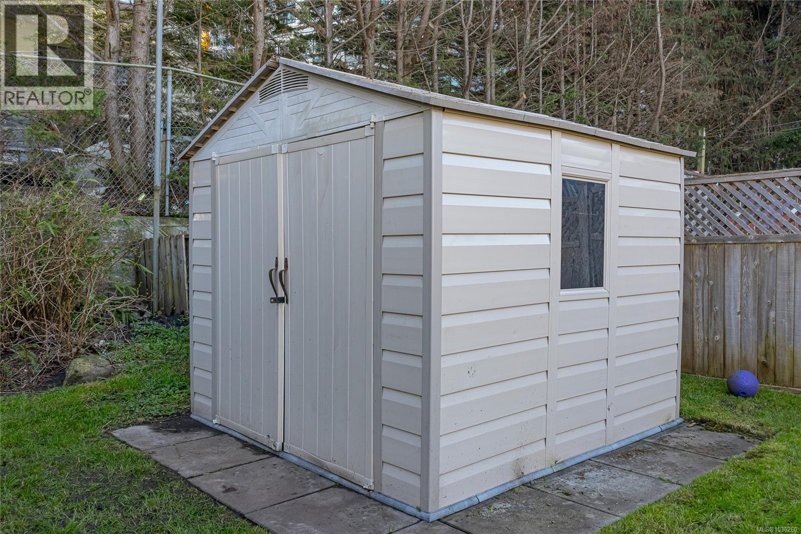 815 OLD ESQUIMALT RD - 25