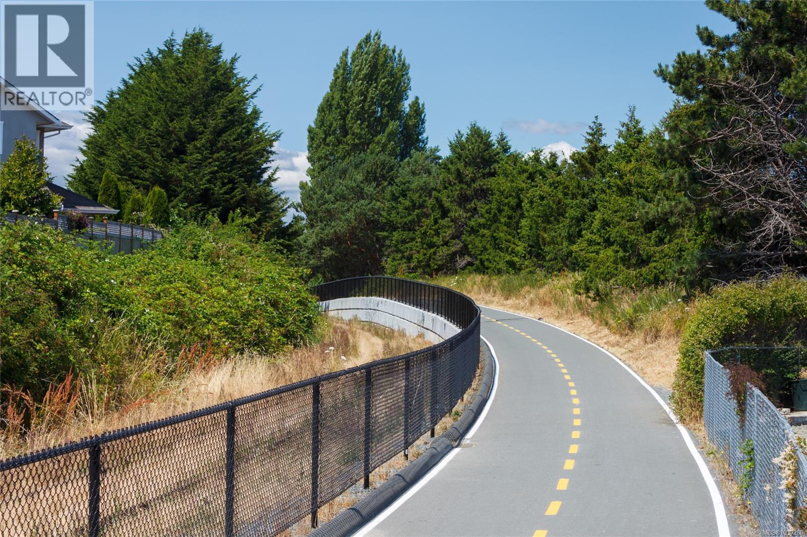 815 OLD ESQUIMALT RD - 29