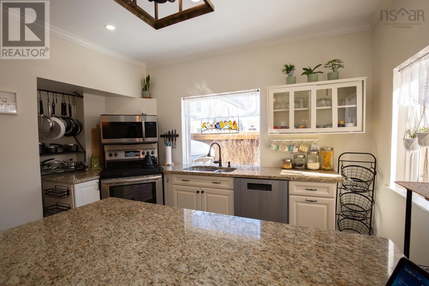 Property 36 of 48 of 26 MUIR Street