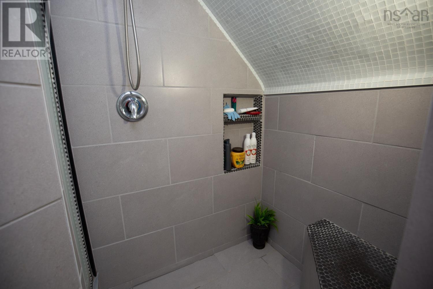 Property 10 of 48 of 26 MUIR Street