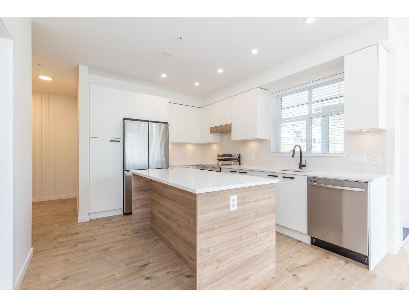 112 33920 BEST AVENUE, Mission