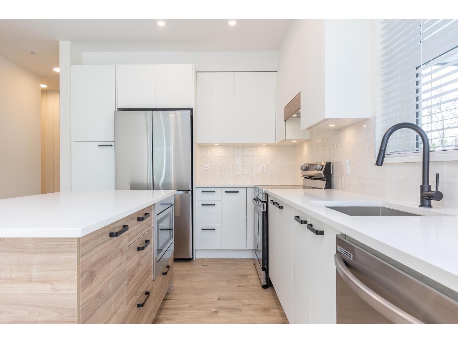 112 33920 BEST AVENUE, Mission