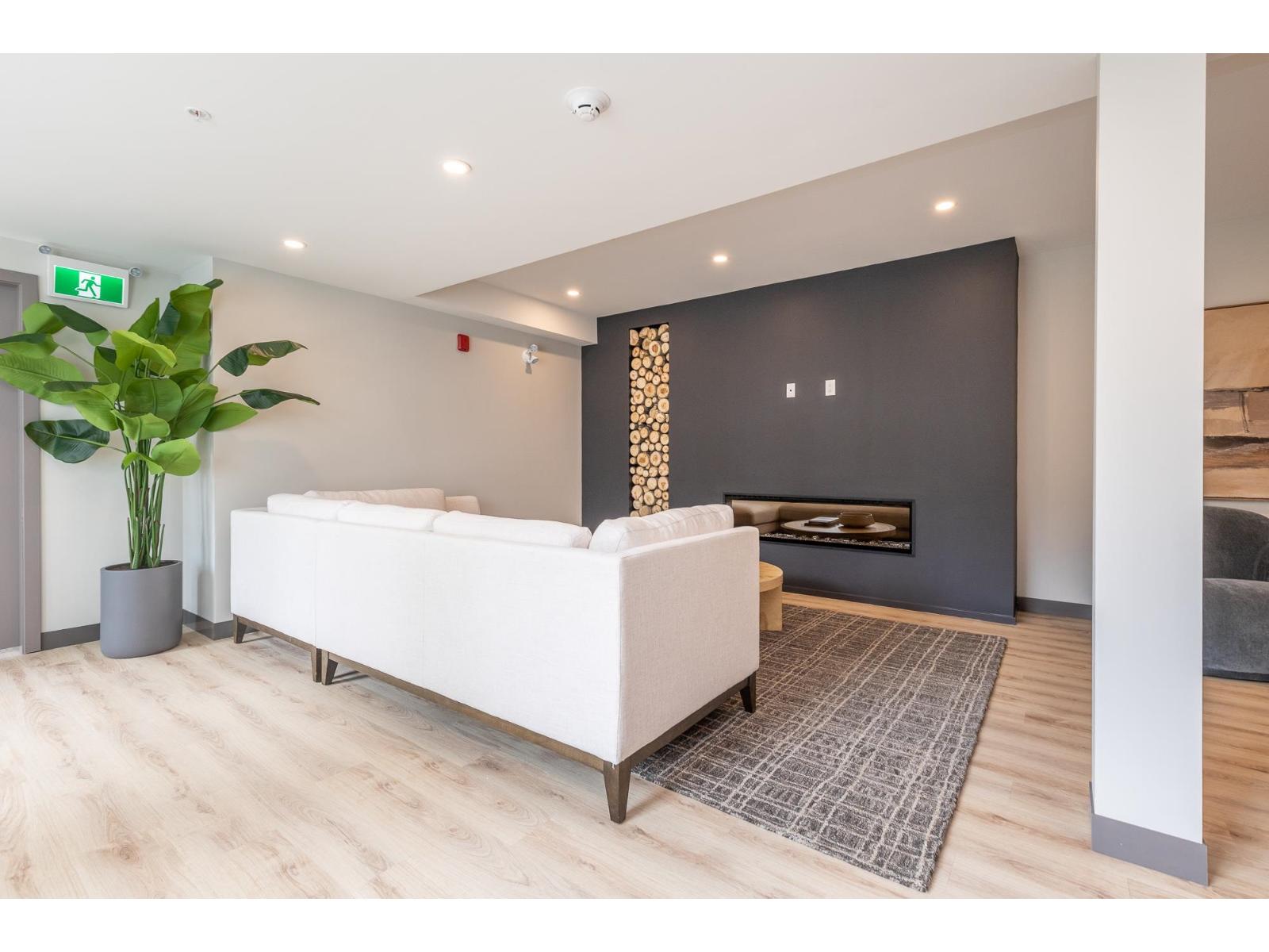 112 33920 BEST AVENUE, Mission
