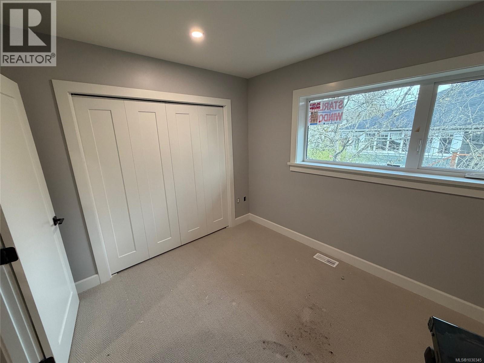 #2 1048 CLARKE RD - 9