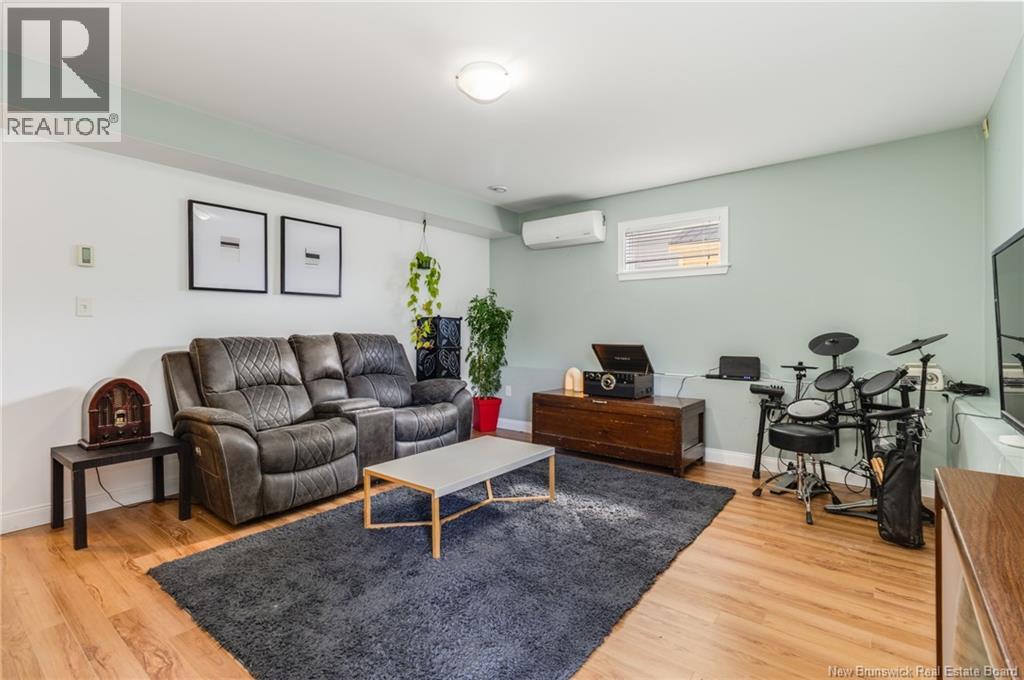 14 HALLIHAN DRIVE - 35