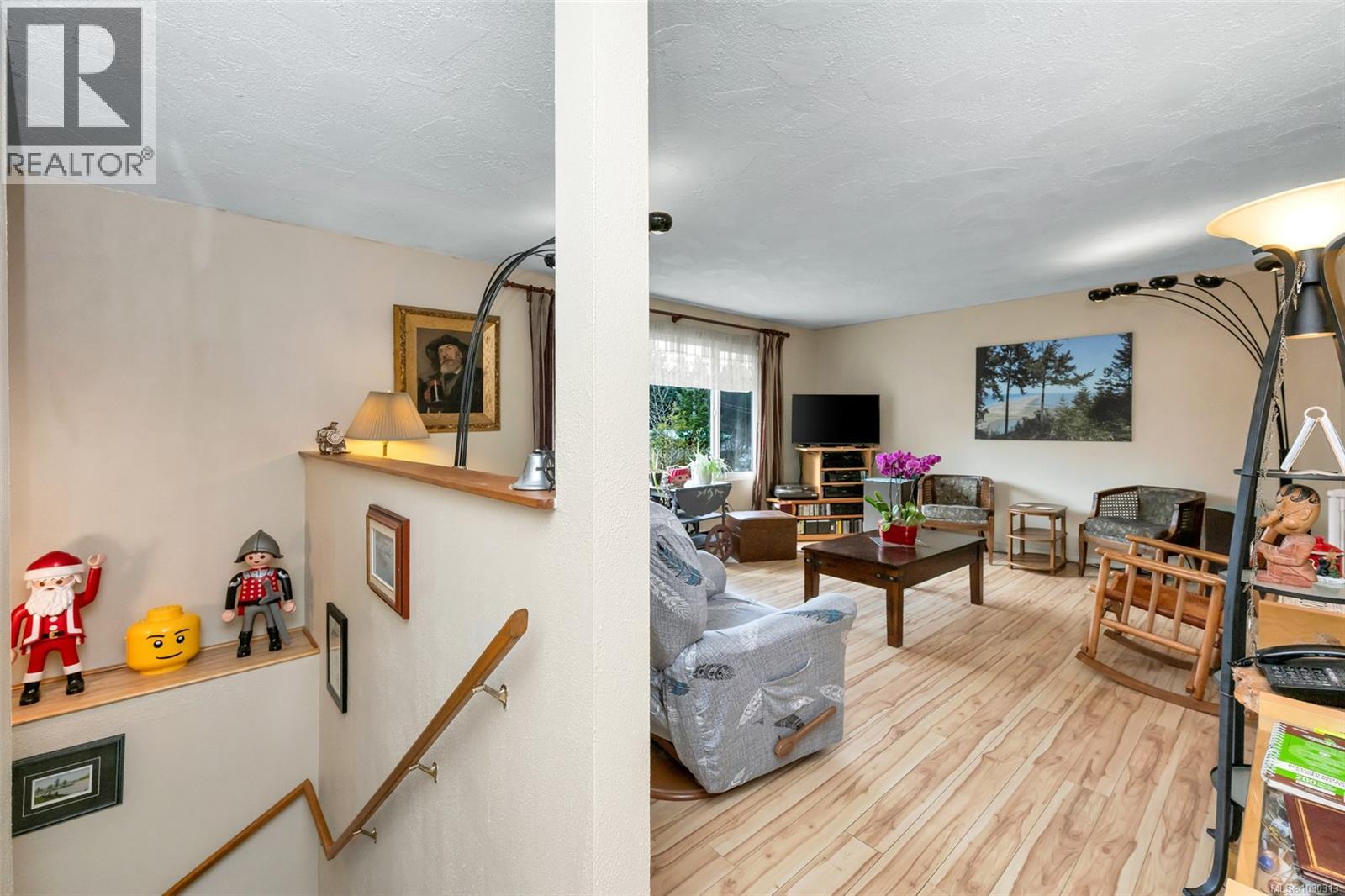 1707 ROBIN HILL DR - 23