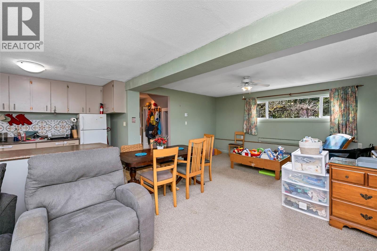 1707 ROBIN HILL DR - 34