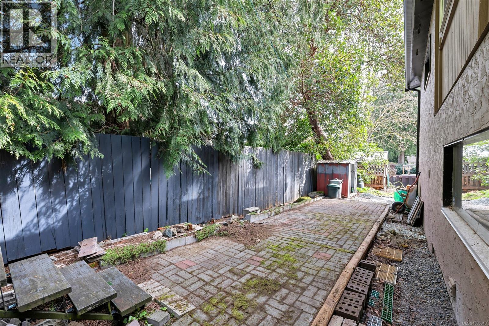 1707 ROBIN HILL DR - 46