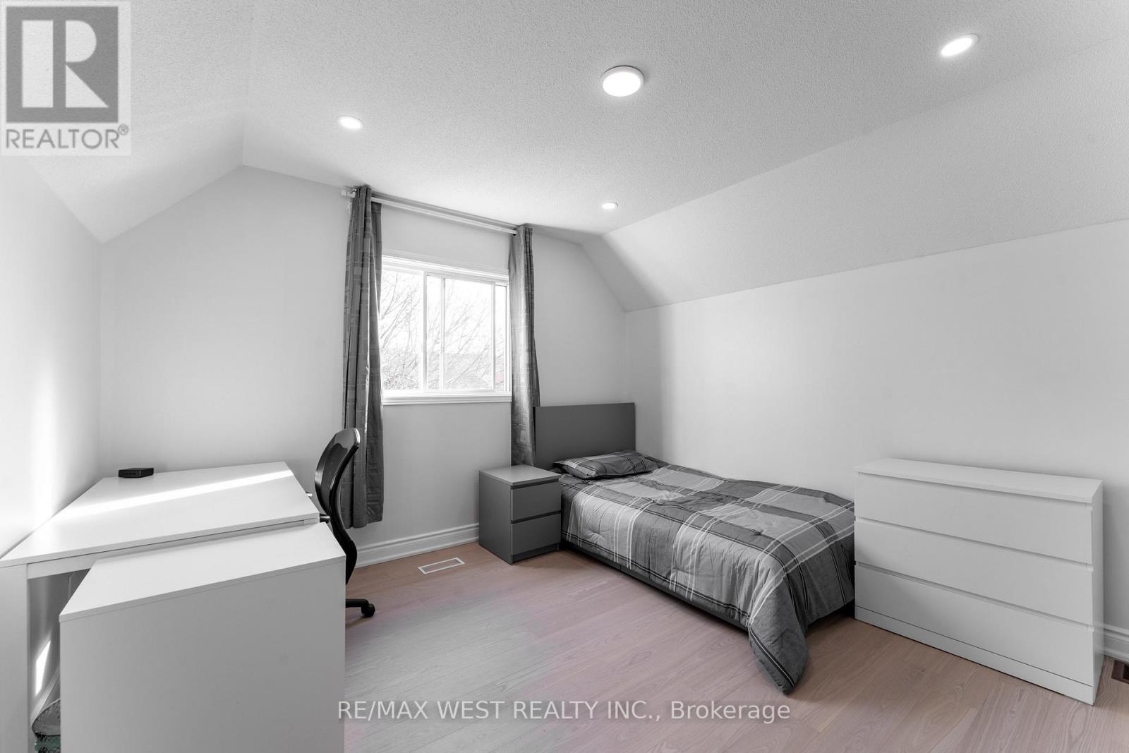721 ACADIA DRIVE - 18