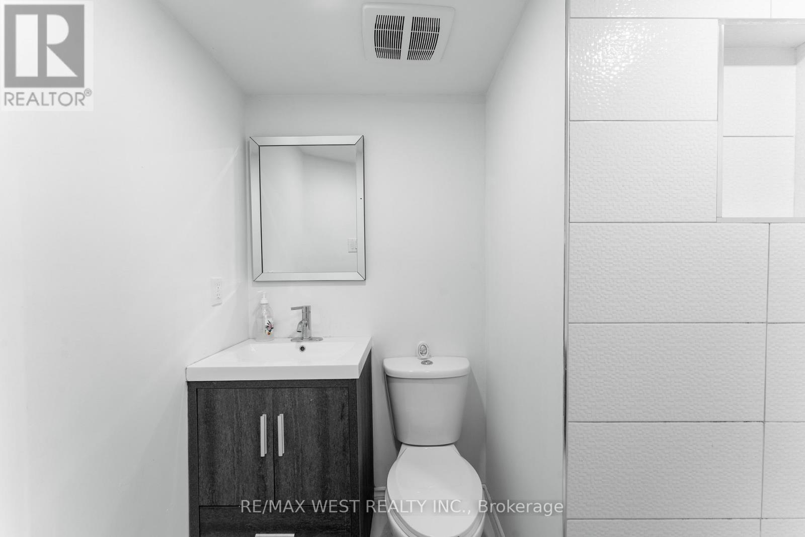 721 ACADIA DRIVE - 22