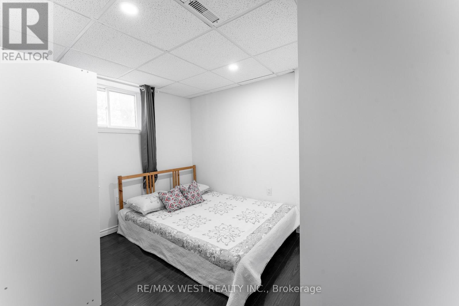 721 ACADIA DRIVE - 34