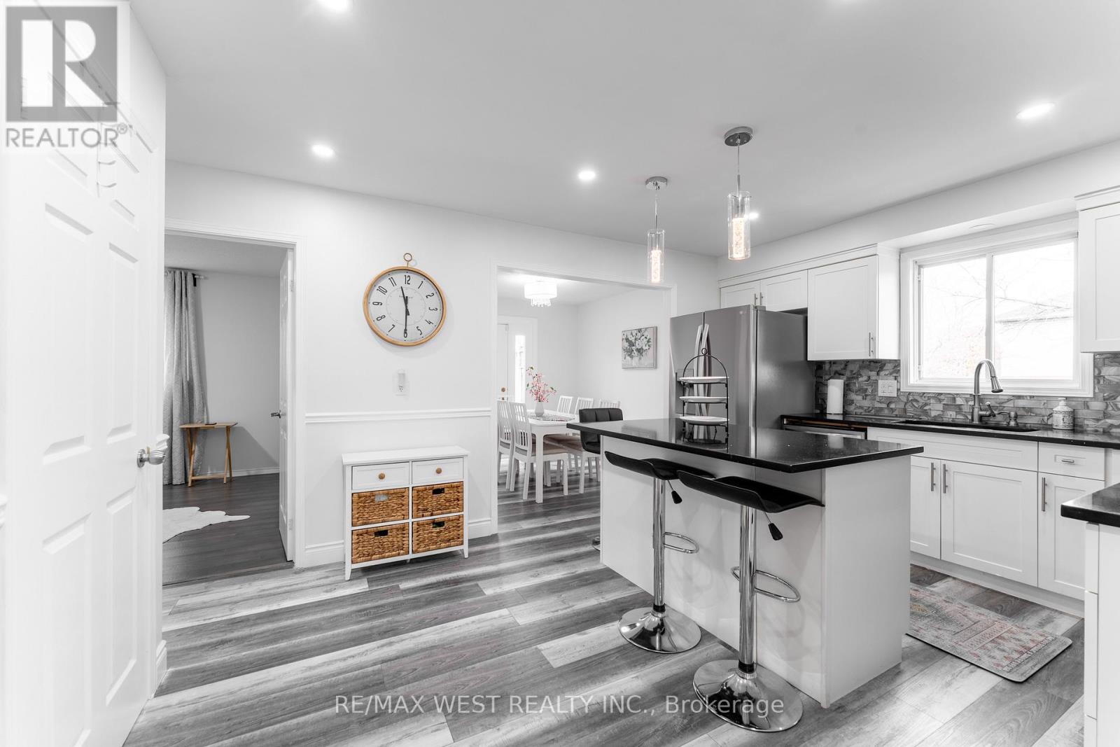 721 ACADIA DRIVE - 7