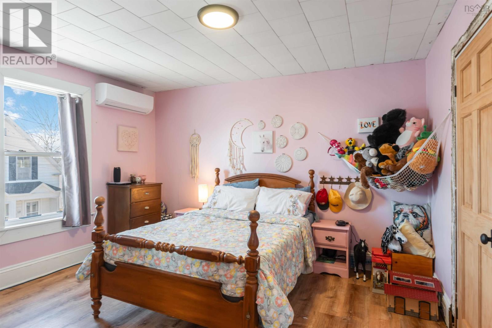 Property 3 of 45 of 22 Washington Street