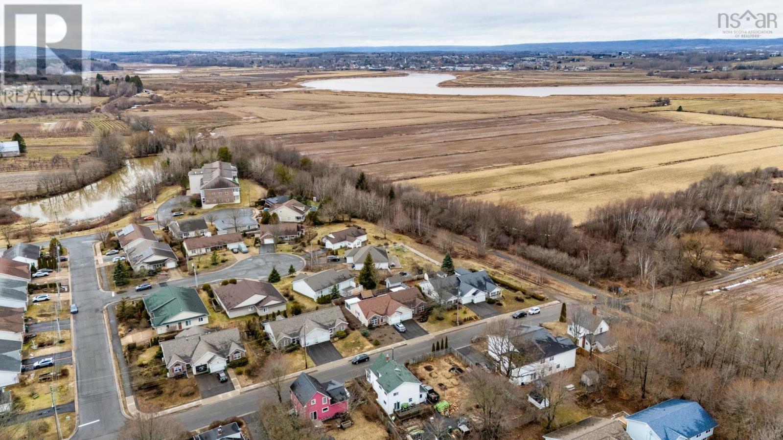 Property 1 of 51 of 40 Cherry Lane