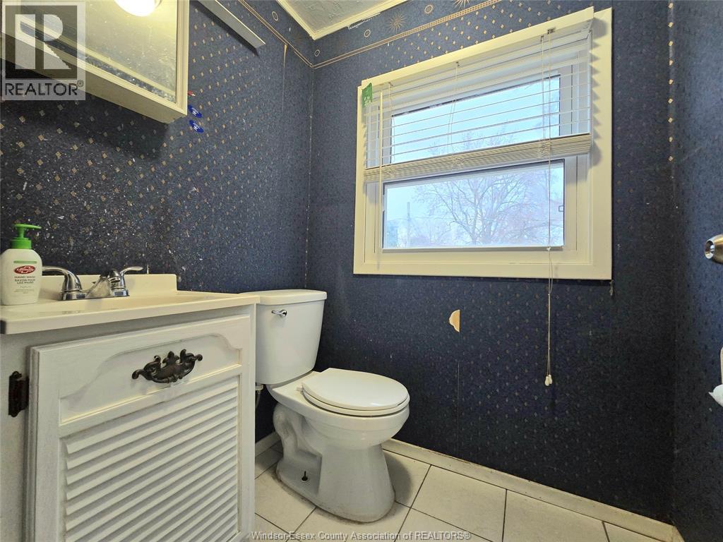 3672 MORRIS DRIVE - 16