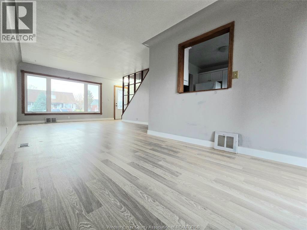 3672 MORRIS DRIVE - 17