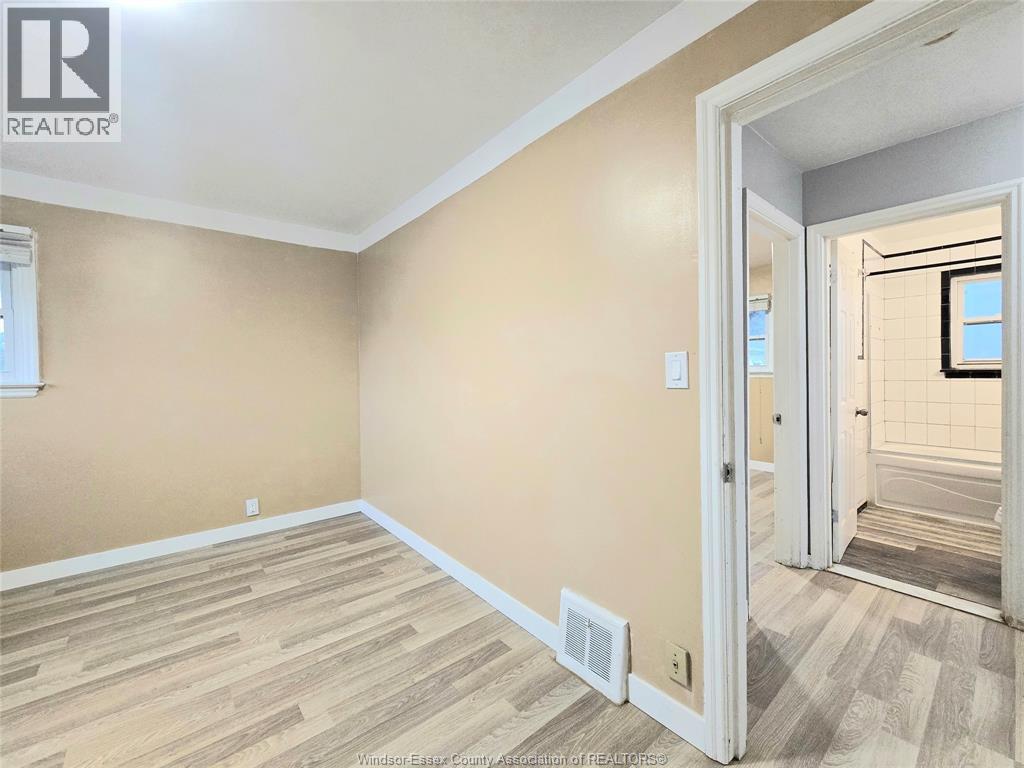 3672 MORRIS DRIVE - 19