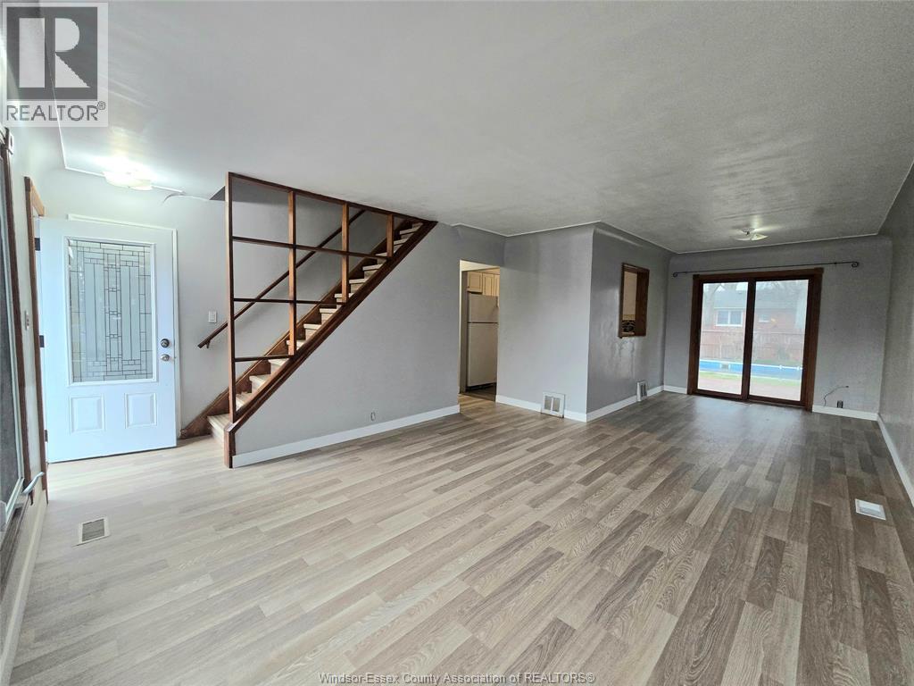 3672 MORRIS DRIVE - 21