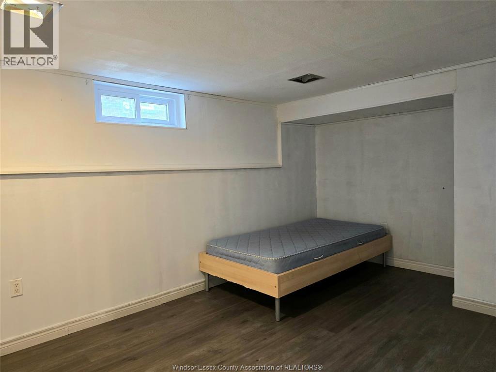 3672 MORRIS DRIVE - 23