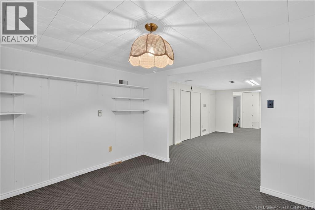 18 CARNEY AVENUE - 33