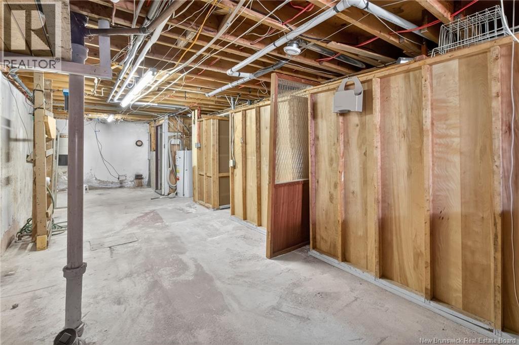 18 CARNEY AVENUE - 39