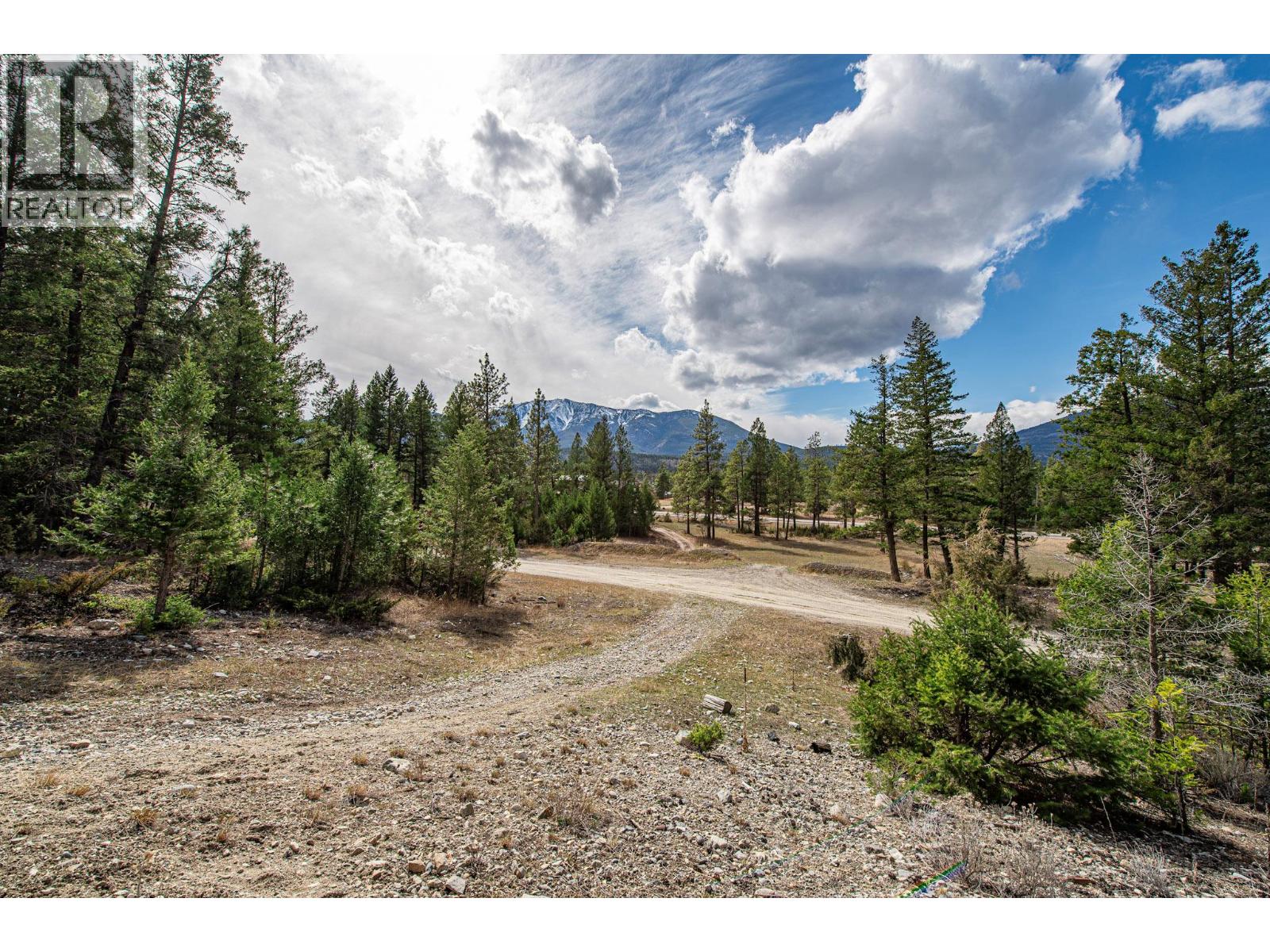 8850 GRAINGER Road, Canal Flats