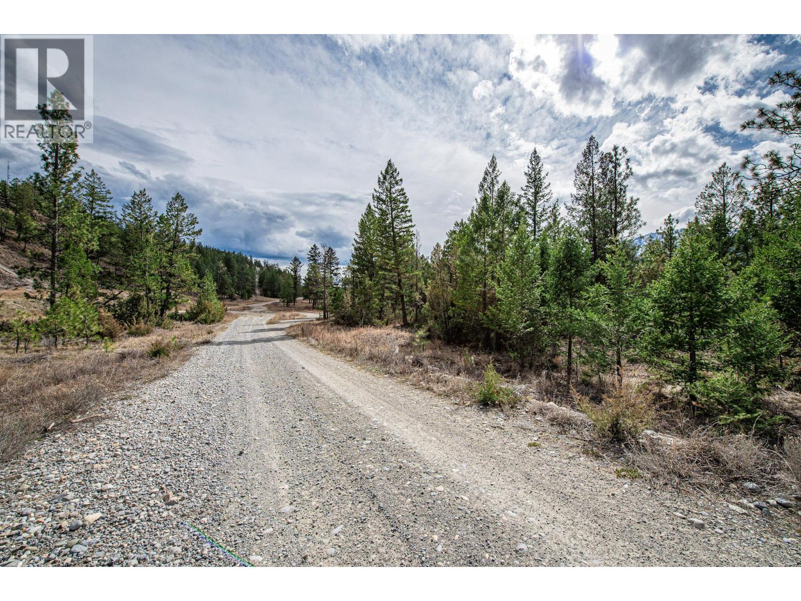 8850 GRAINGER Road, Canal Flats