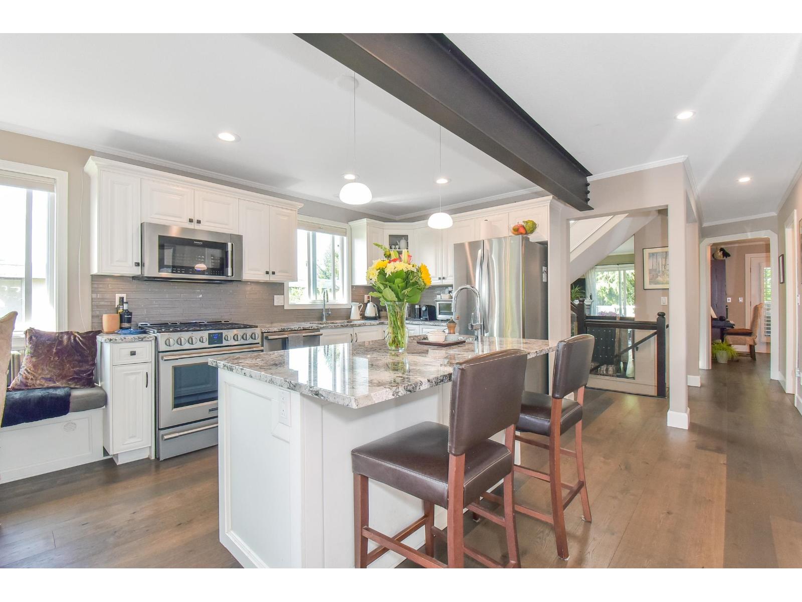 933 HABGOOD STREET, White Rock