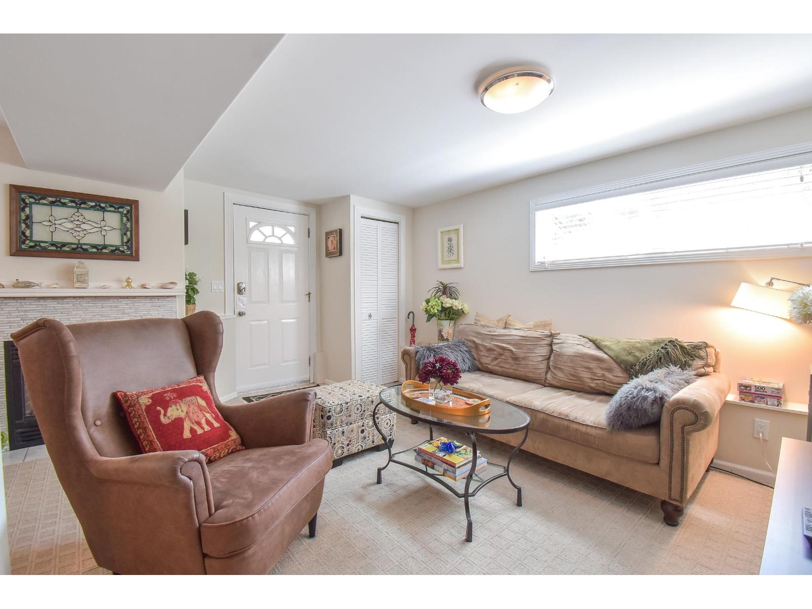 933 HABGOOD STREET, White Rock