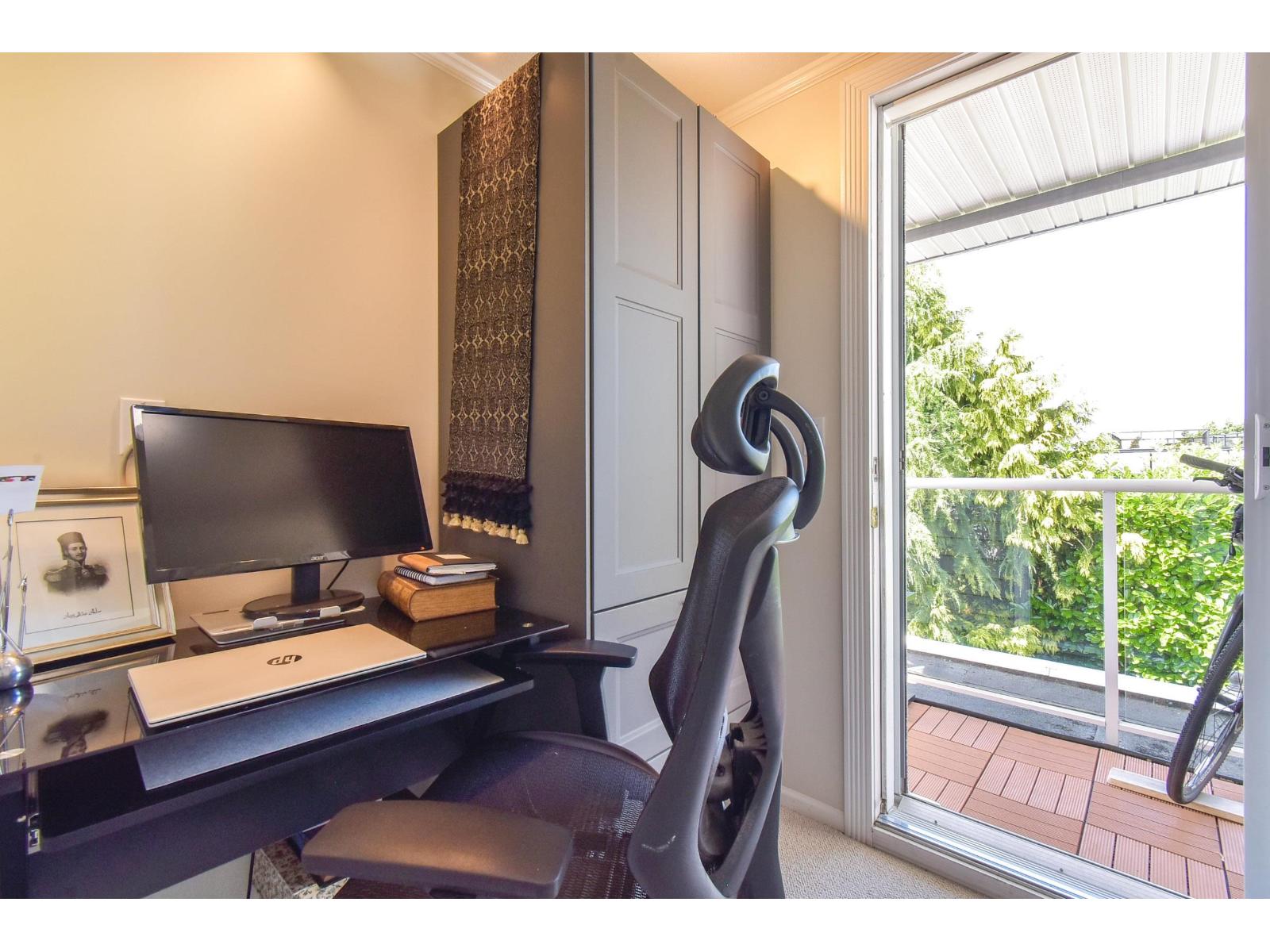 933 HABGOOD STREET, White Rock