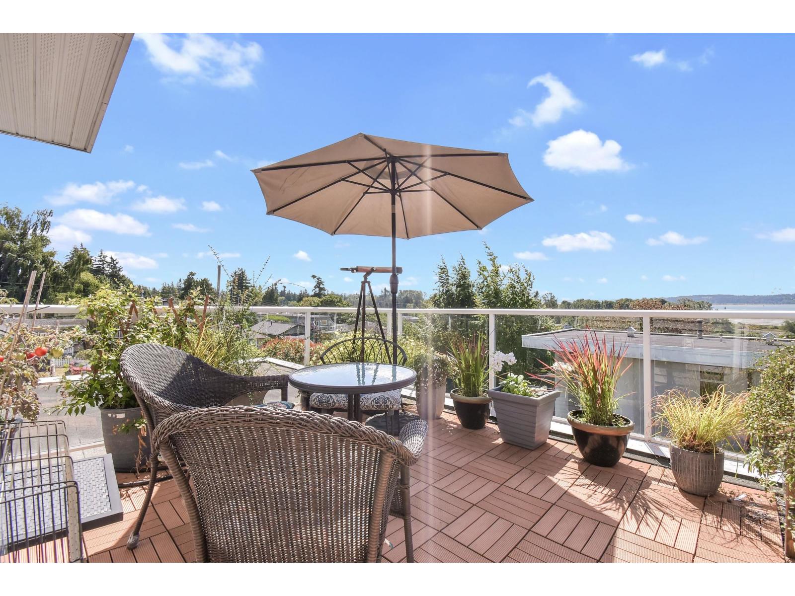 933 HABGOOD STREET, White Rock