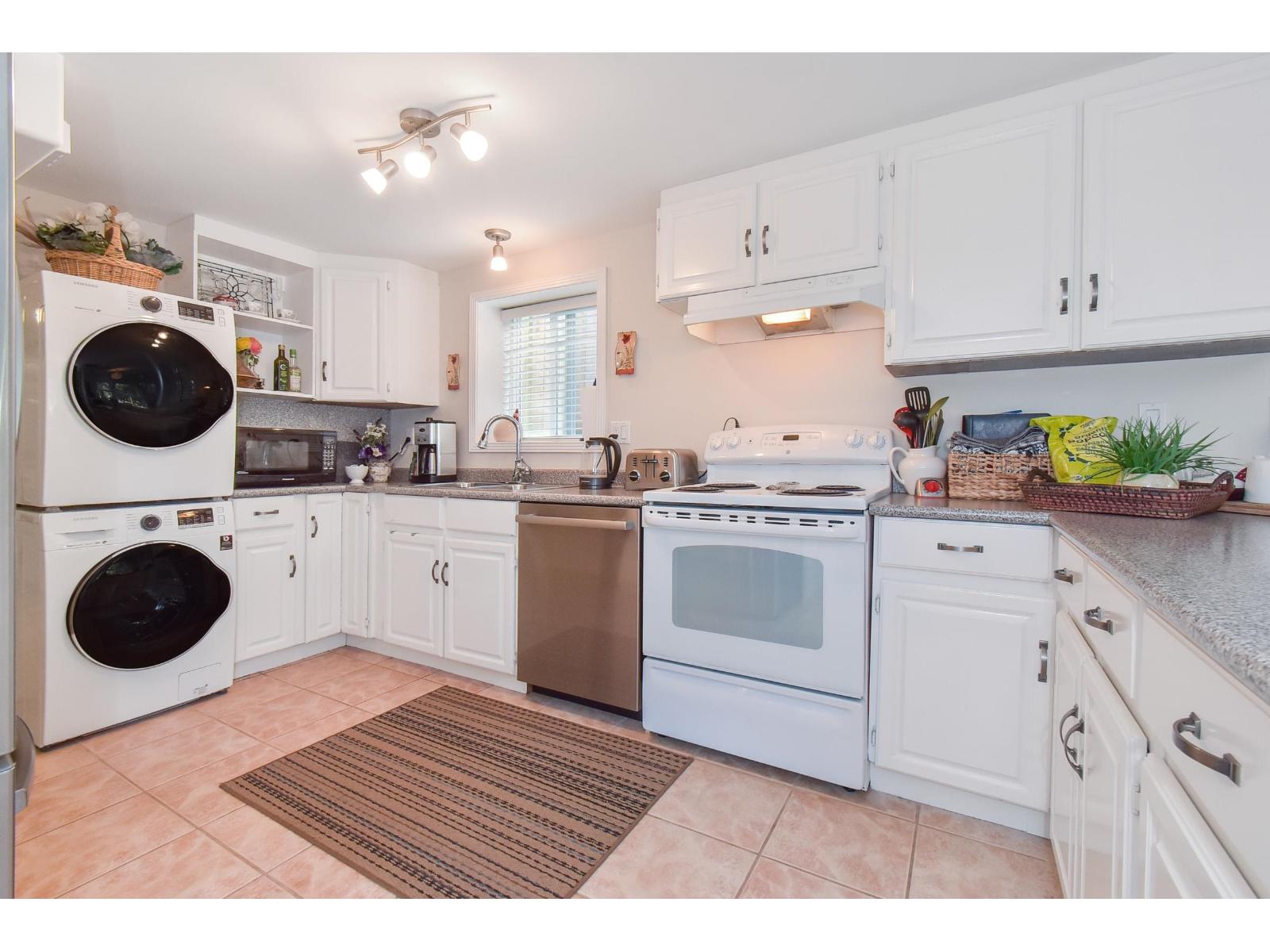 933 HABGOOD STREET, White Rock