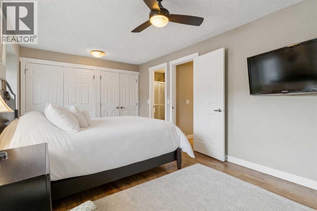 Single Family House for Sale in    Street SW Woodbine Calgary 