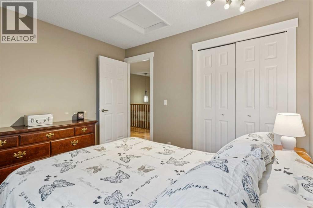 Single Family House for Sale in    Street SW Woodbine Calgary 