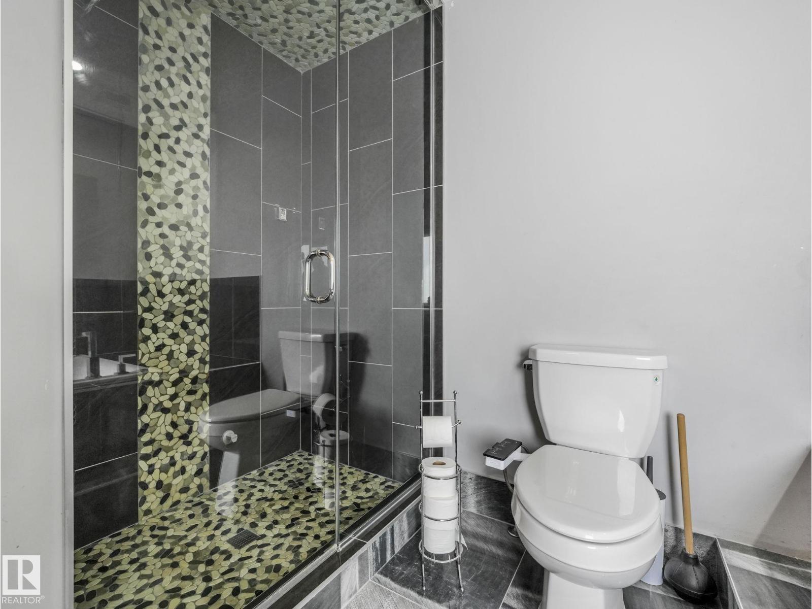 1012 148 AV NW - 26