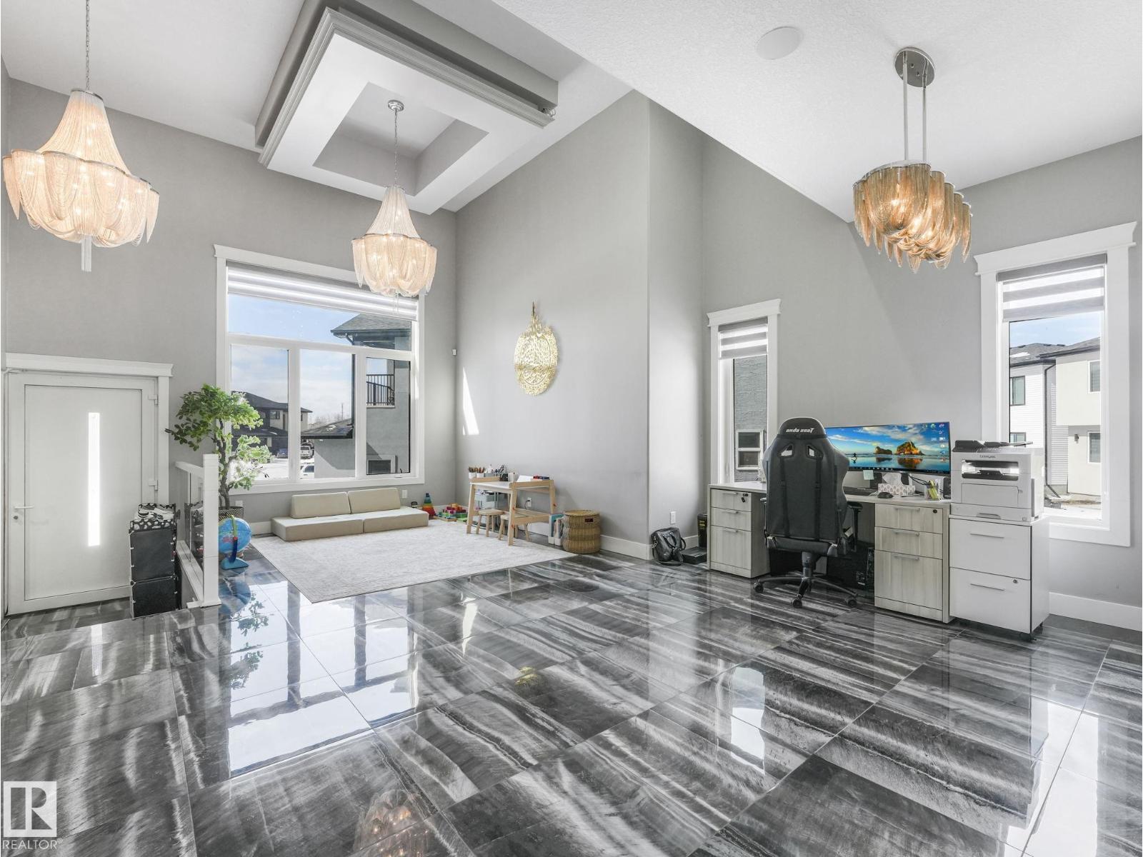1012 148 AV NW - 3
