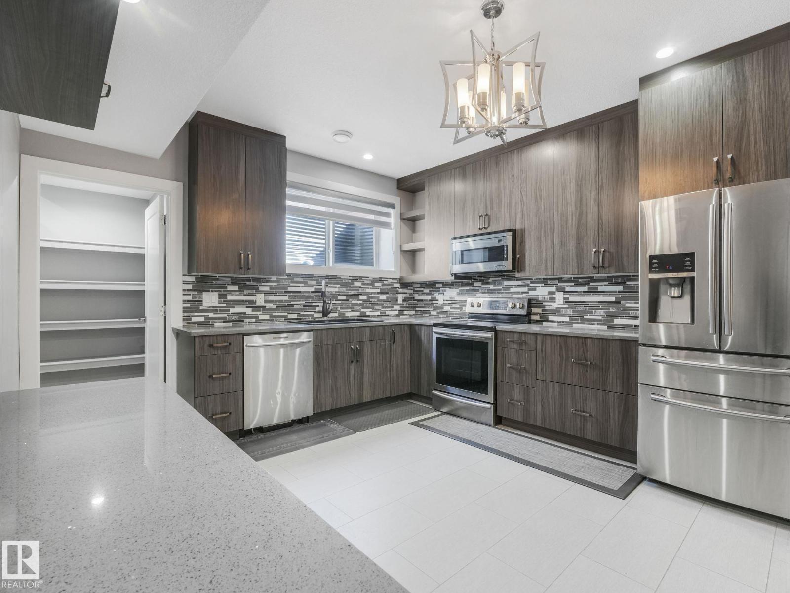 1012 148 AV NW - 35