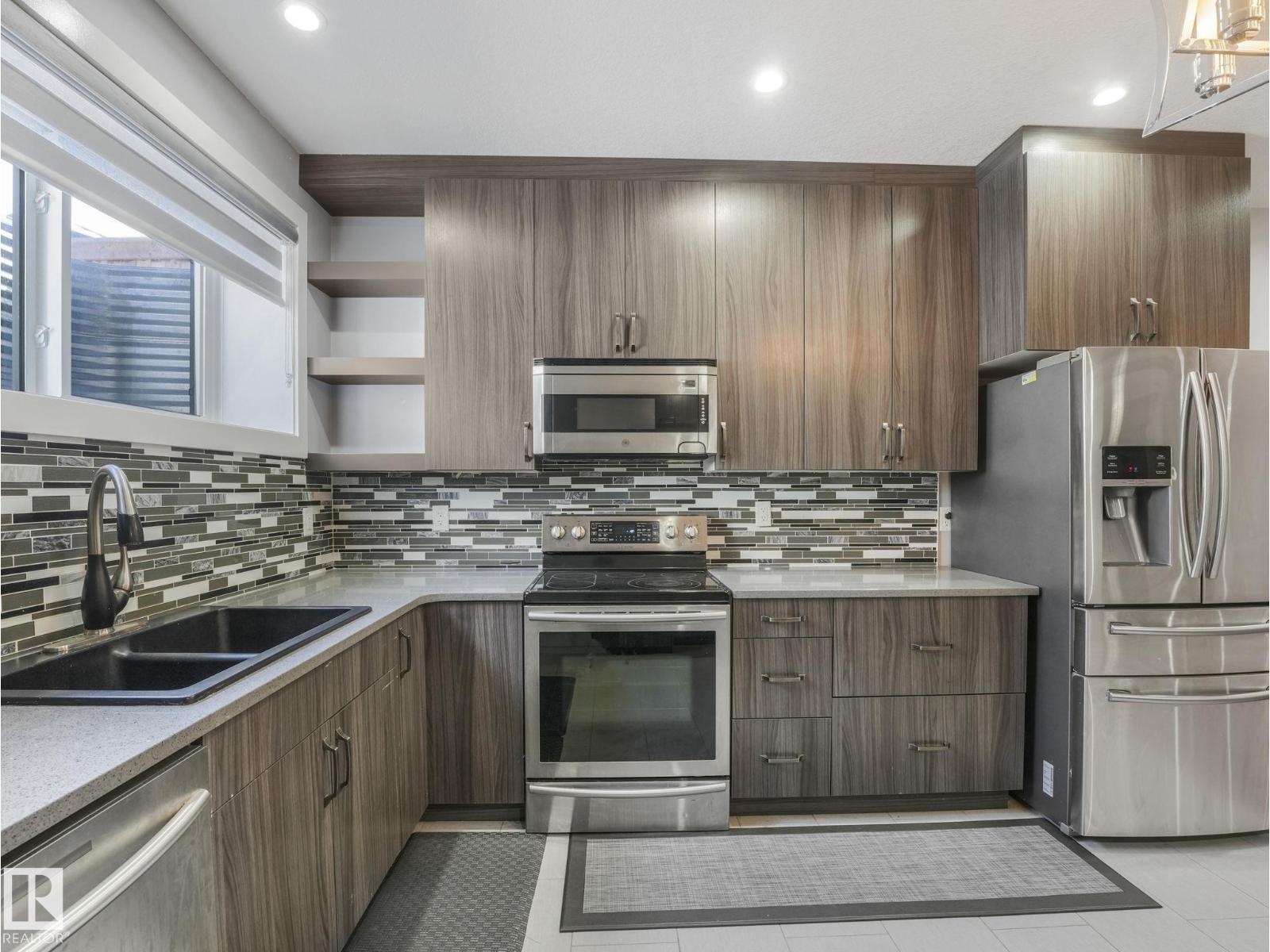 1012 148 AV NW - 36