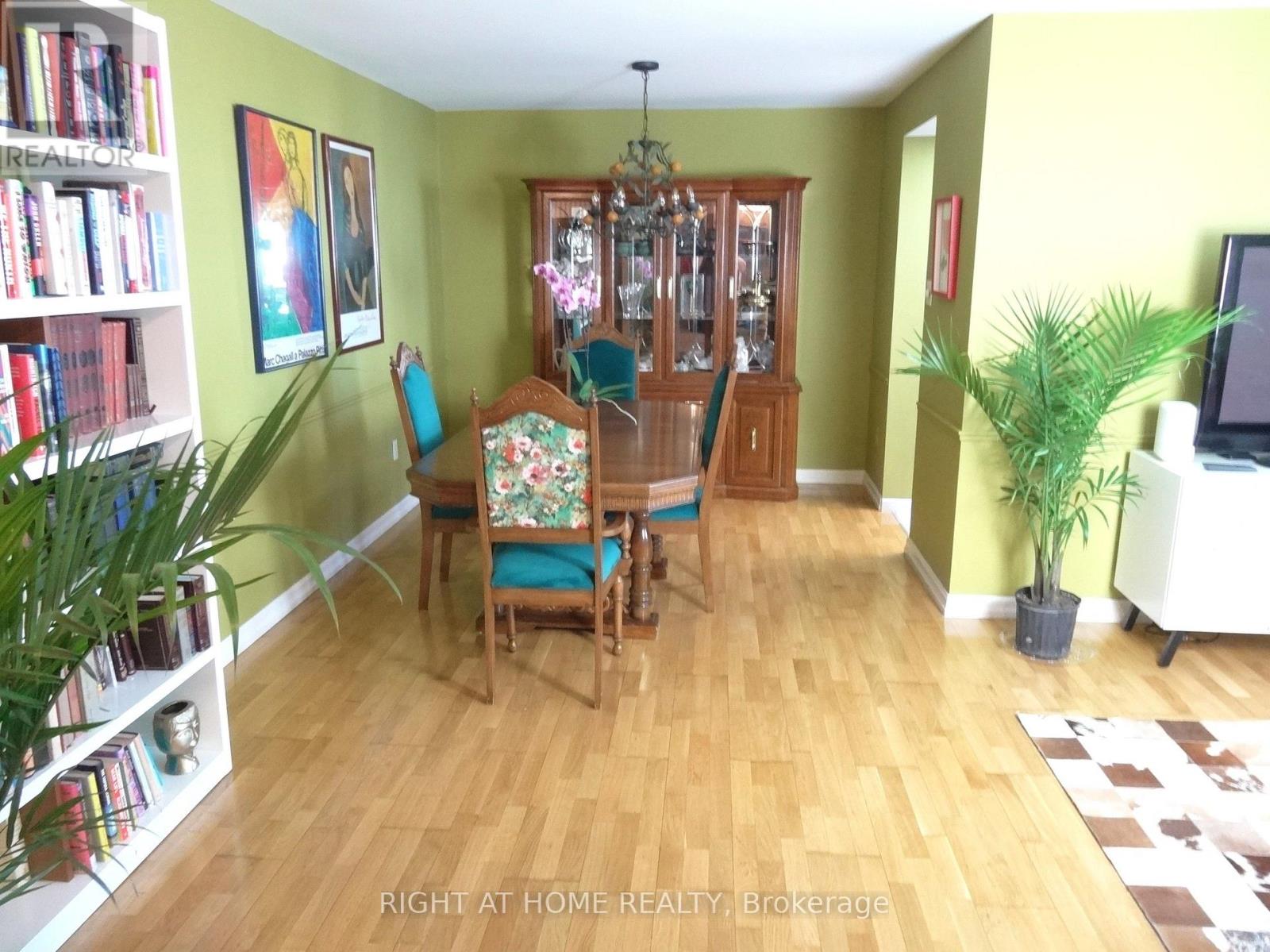 #704 80 ANTIBES DRIVE - 2