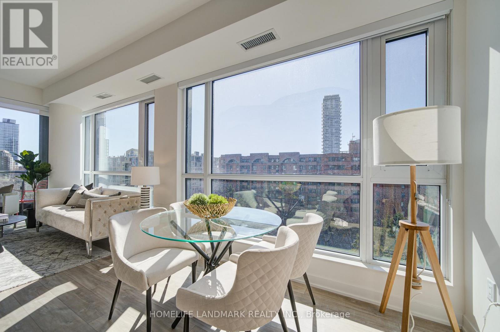 550 121 LOWER SHERBOURNE STREET - 17