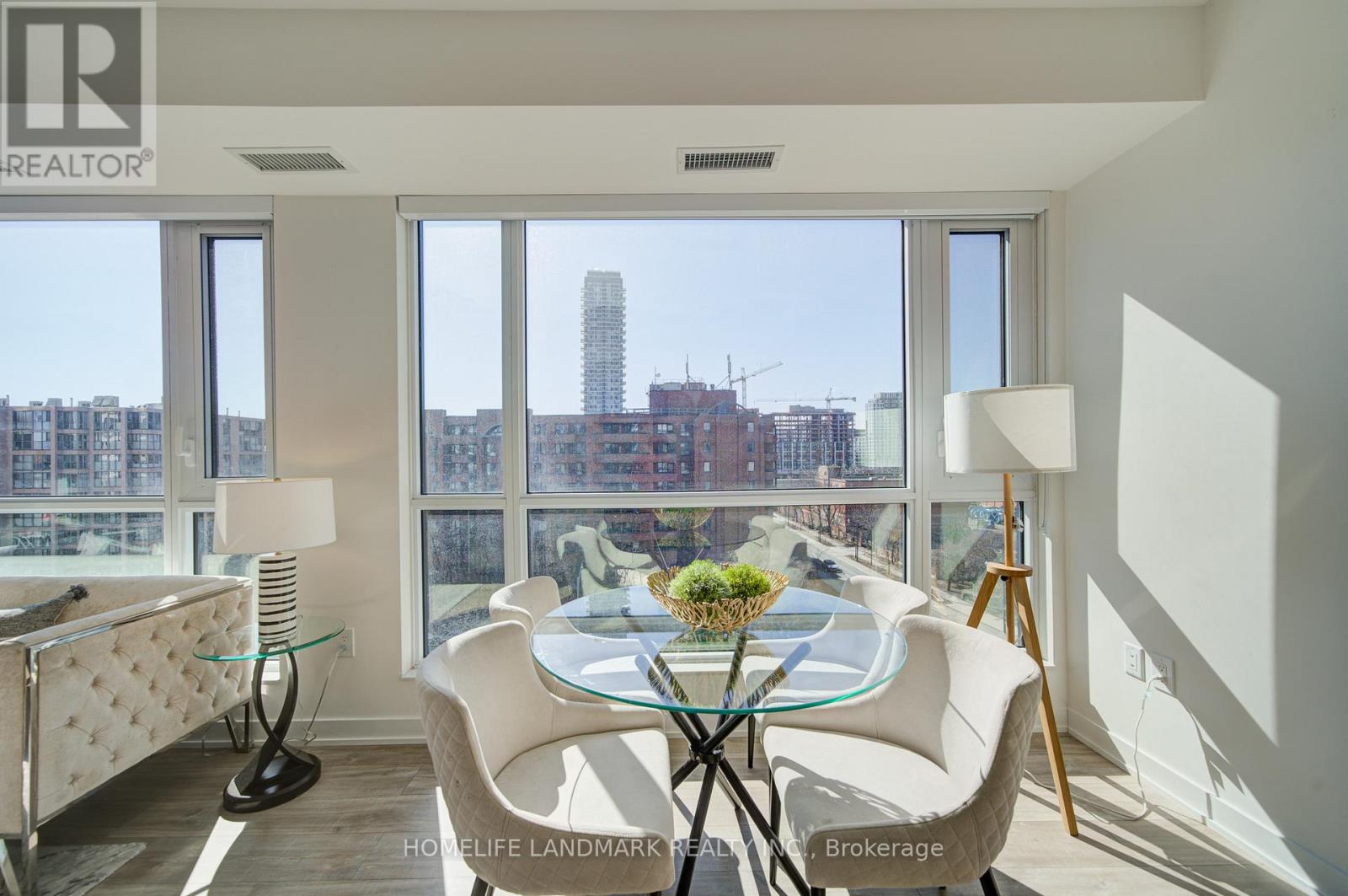550 121 LOWER SHERBOURNE STREET - 18