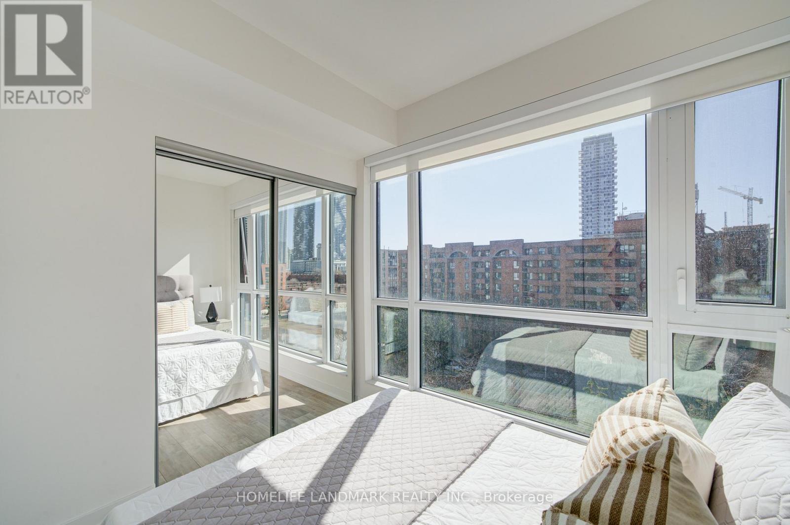 550 121 LOWER SHERBOURNE STREET - 22