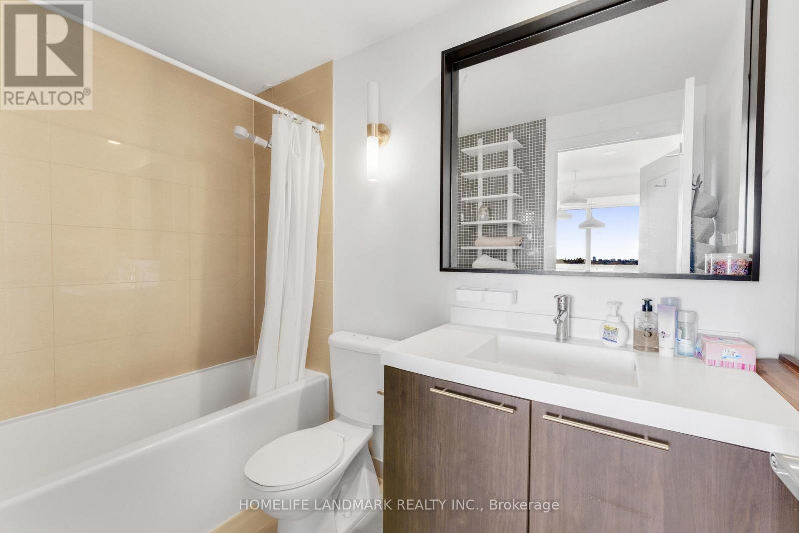 #923 100 HARRISON GARDEN BOULEVARD - 20