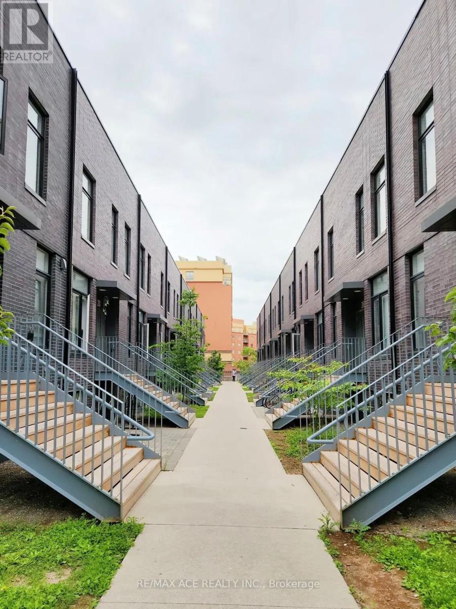 20 - 1720 SIMCOE STREET N