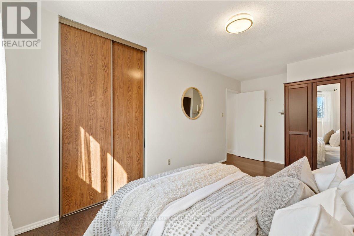 780 HAMPTON COURT,Pickering (West Shore),,